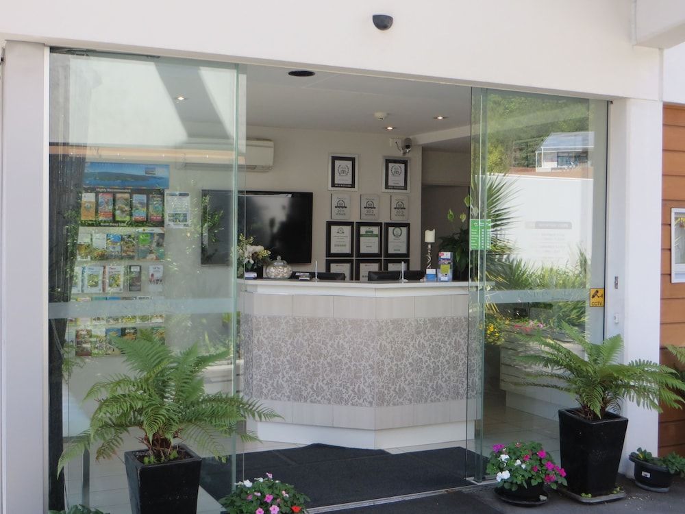 Century Park Motor Lodge 2