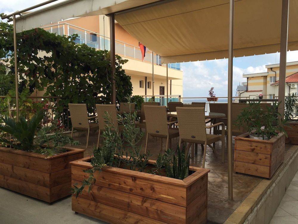 Selena Beach Hotel 2