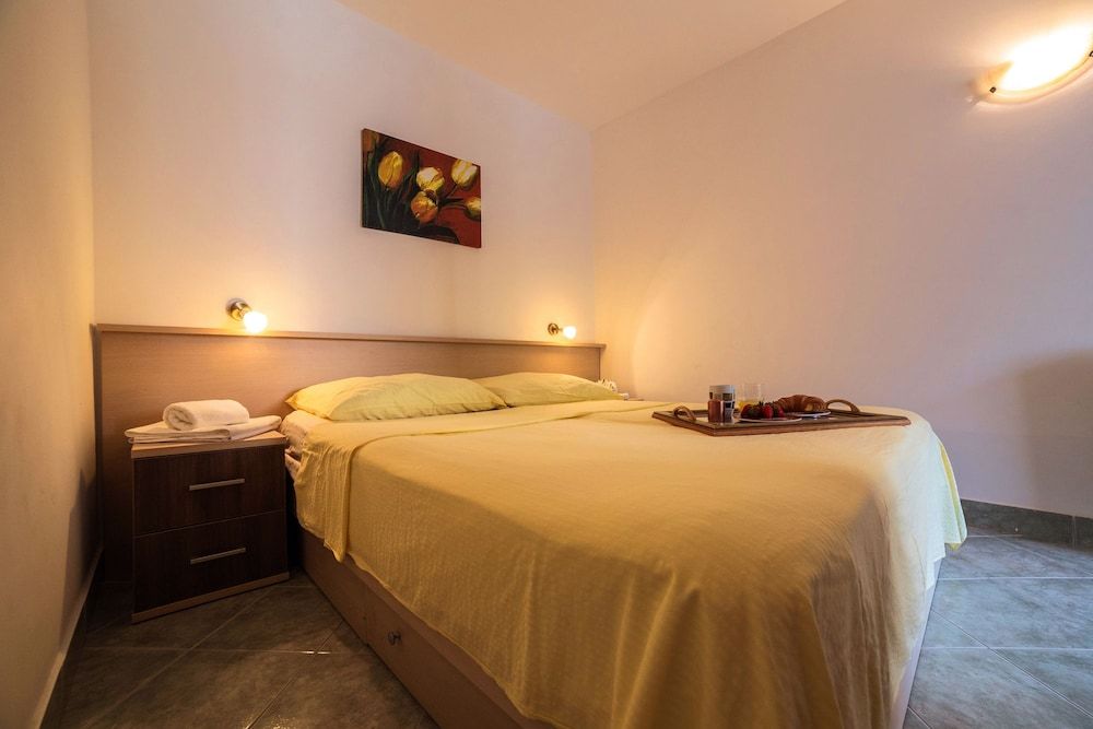 Beach Apartments Lavica 2