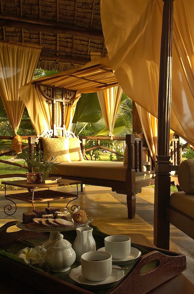 Breezes Beach Club & Spa – Half Board 3