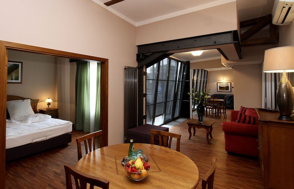 EuroResidence Apartament Home 3 estrelas em Katowice