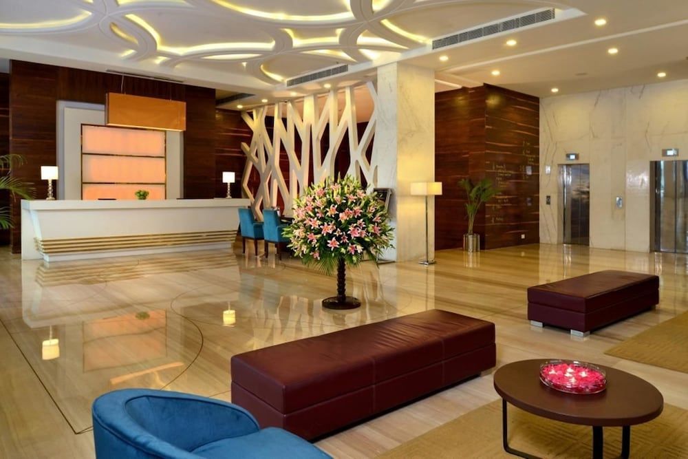 Golden Tulip Lucknow 2