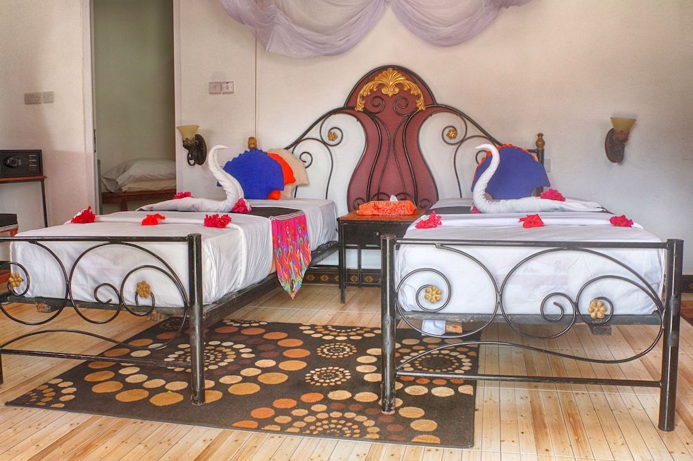 Mermaids Cove Beach Resort and Spa 3