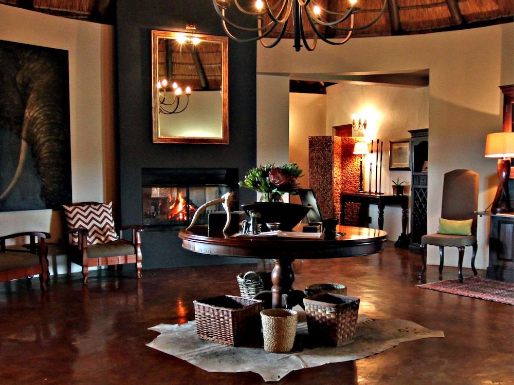 Hlosi Game Lodge-Amakhala Game Reserve 2