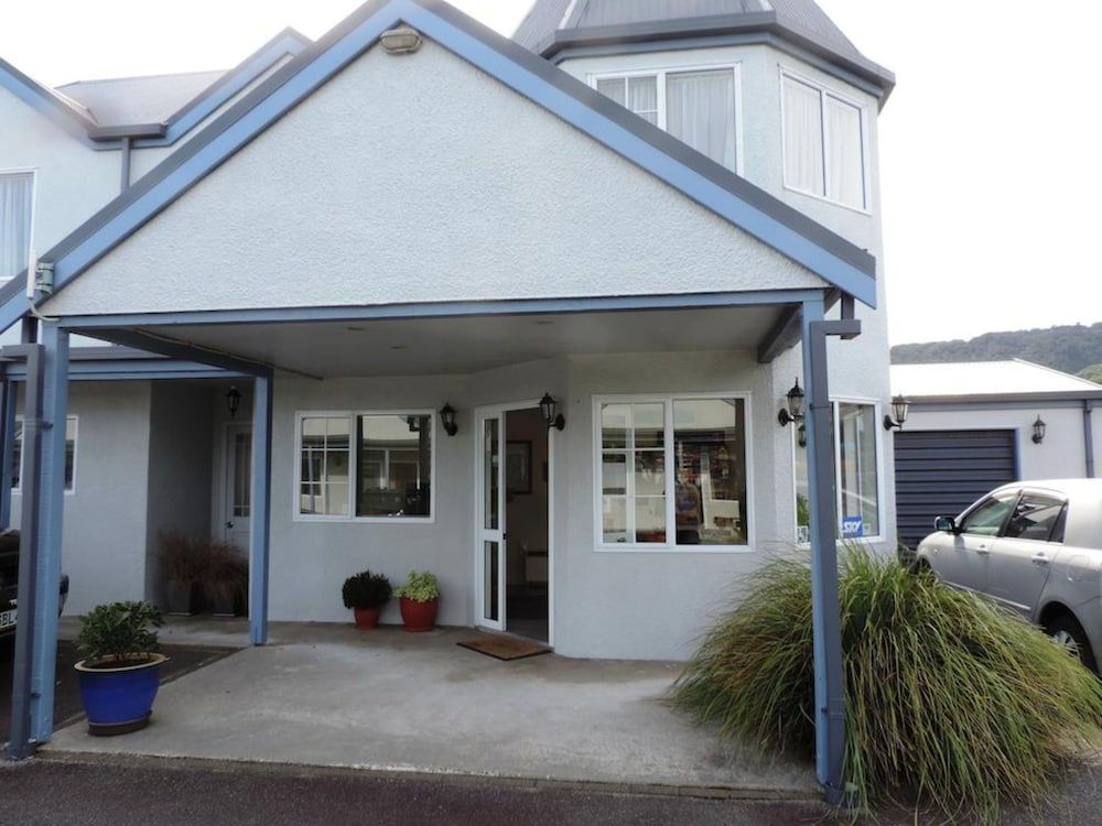 Gables Motor Lodge 3