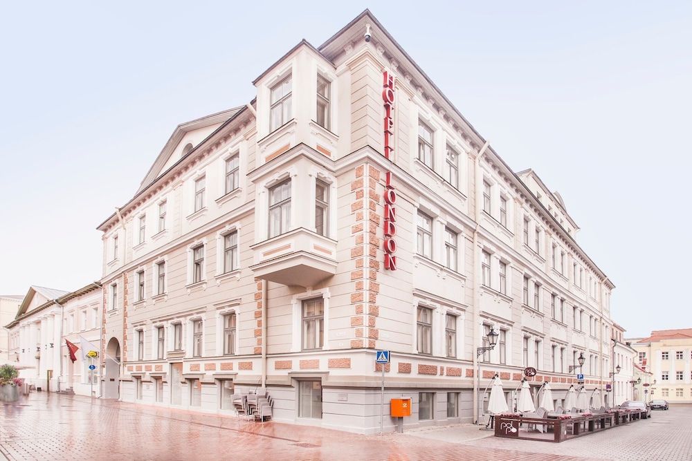 Hotel London by Tartuhotels 1