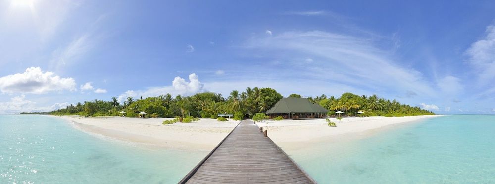 Holiday Island Resort & Spa