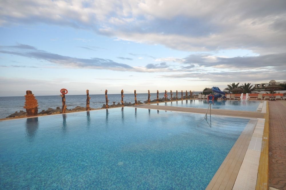 Palmyra Holiday Resort & Spa - Families and Couples 1