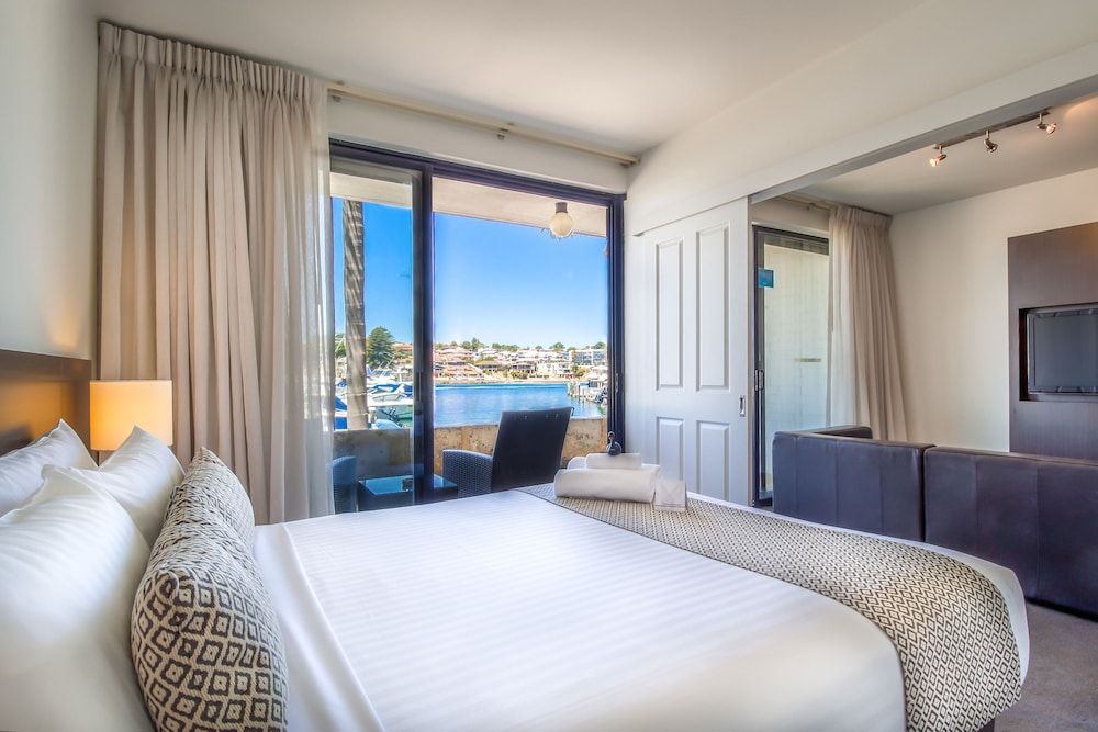 Pier 21 Apartment Hotel 3