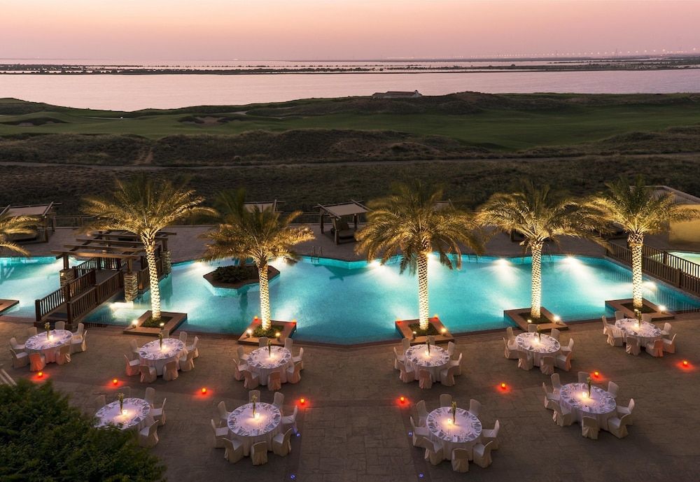 Radisson Blu Hotel Abu Dhabi Yas Island 4 estrellas en Abu Dhabi