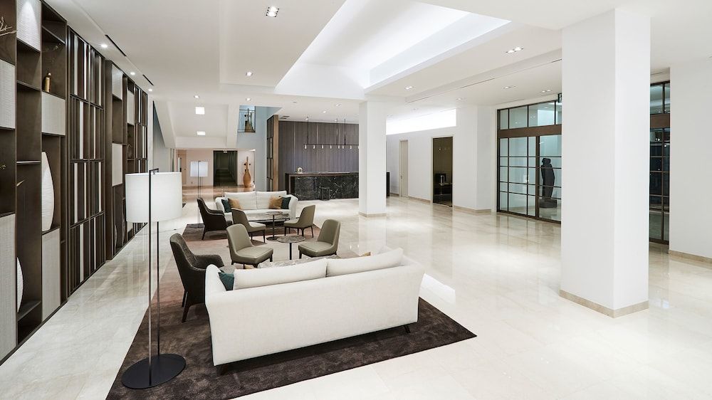 The Suites Hotel Jeju 2