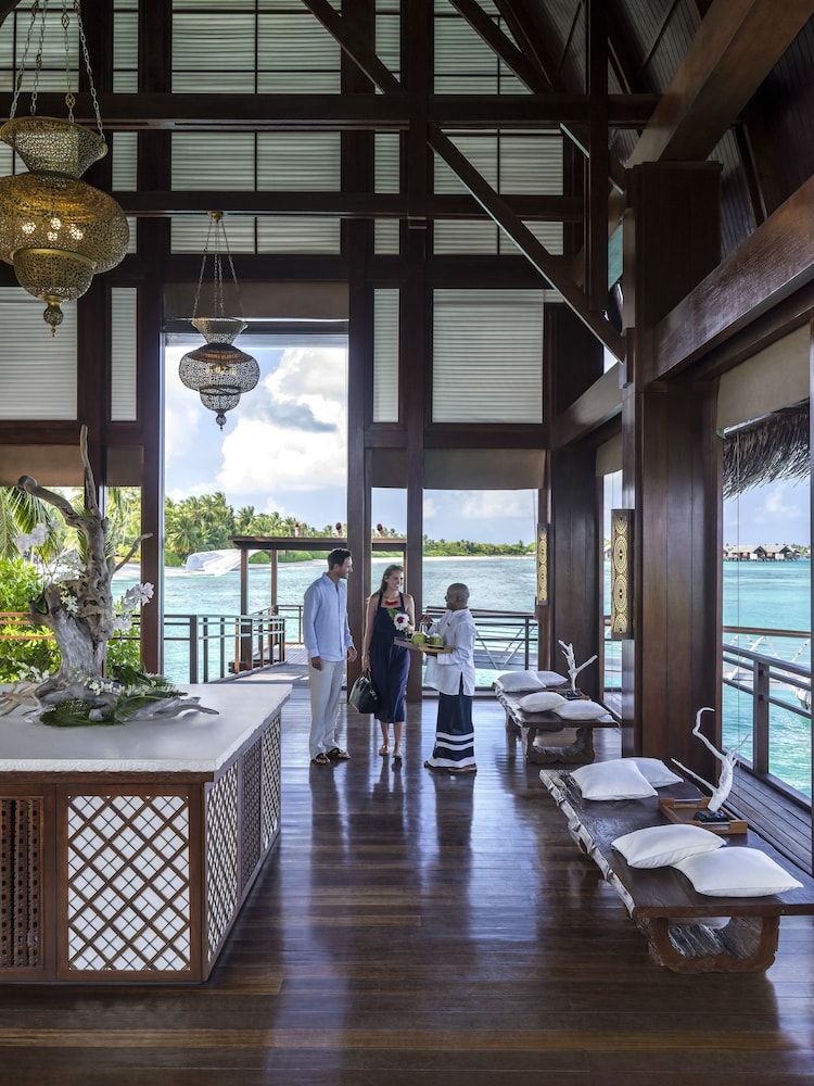 Shangri-La Resort & Spa, Maldives 2