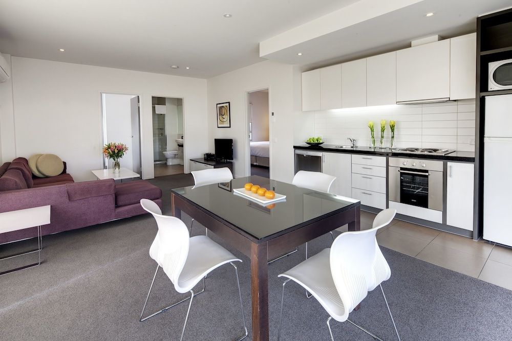Punthill Essendon Grand 1