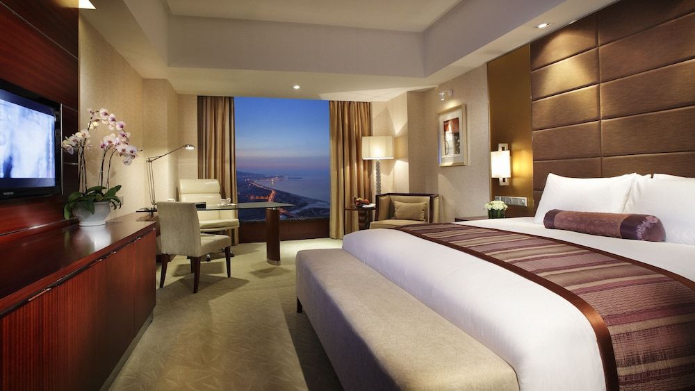 Crowne Plaza Yantai Seaview 2