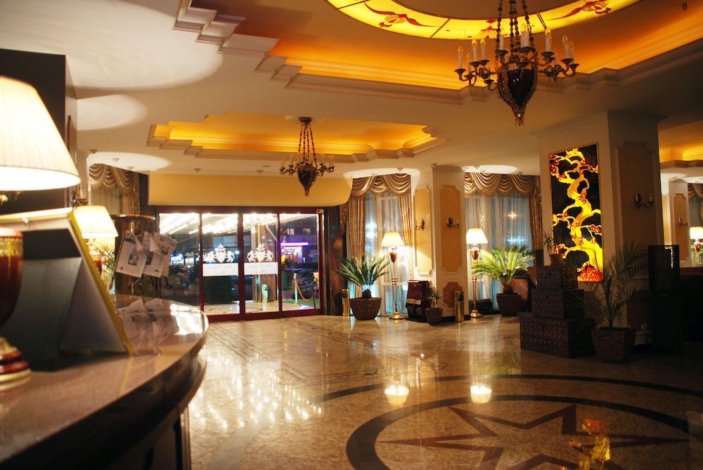 Prahova Plaza Hotel 2