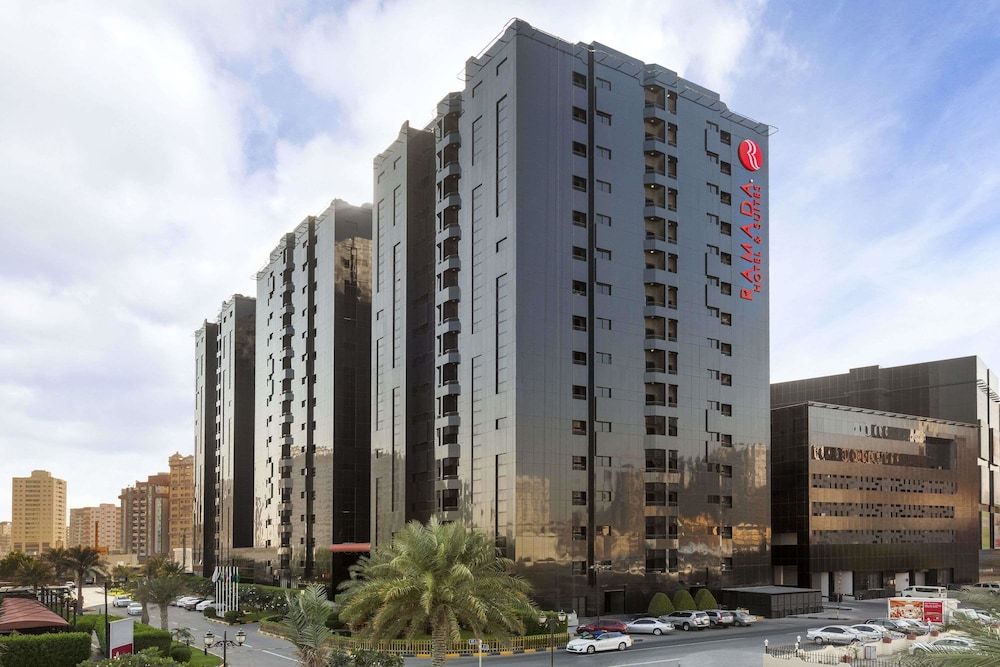 Ramada Hotel & Suite Ajman 4 estrellas en Ajman