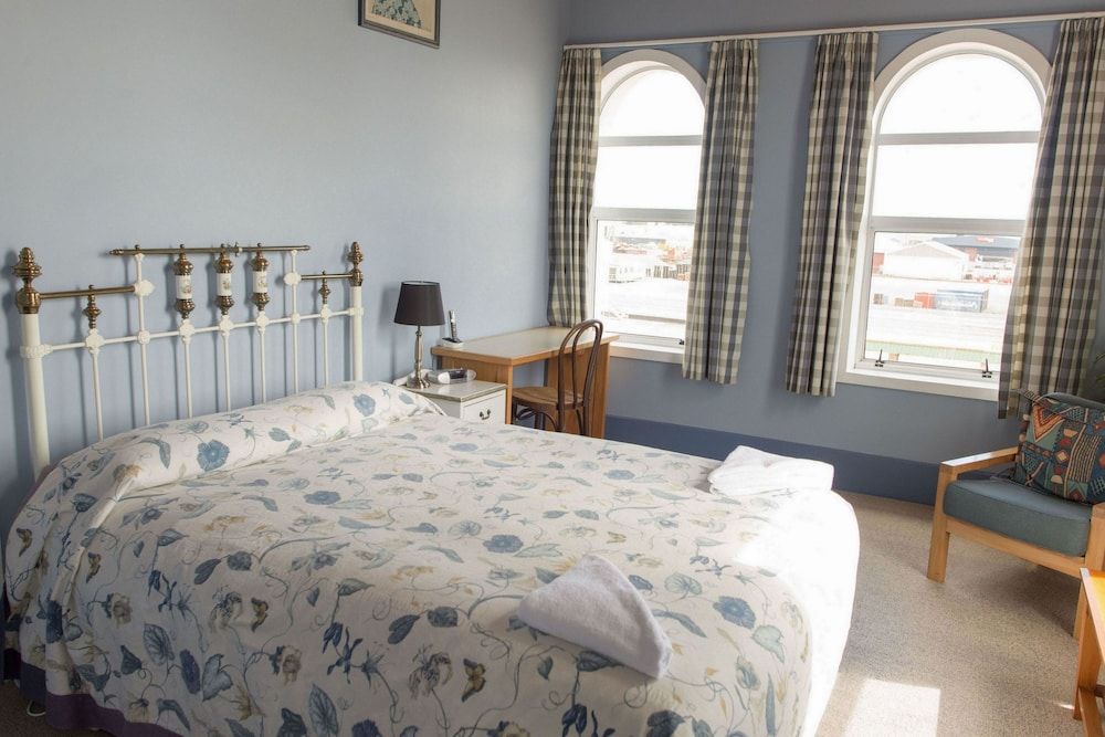 Victoria Railway Hotel