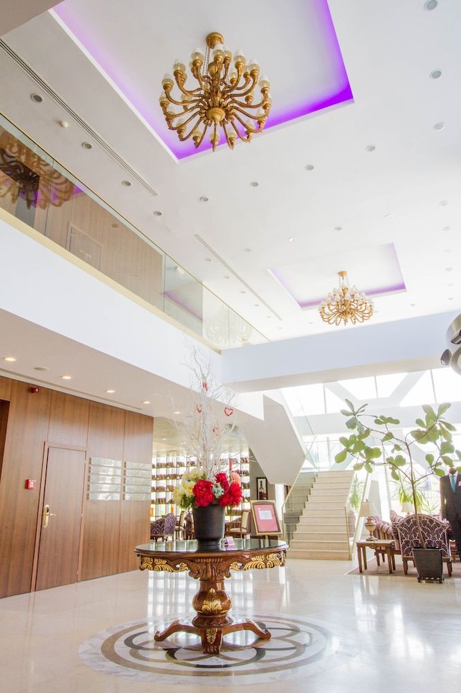 Ramada by Wyndham Brasov 2