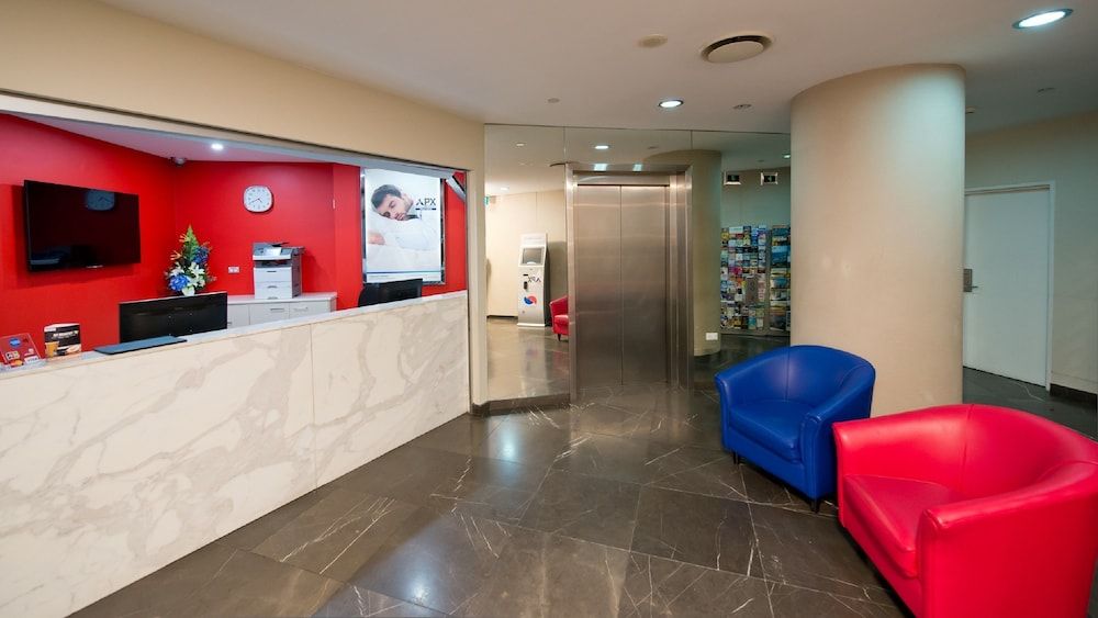 APX World Square 2 APX World Square 2