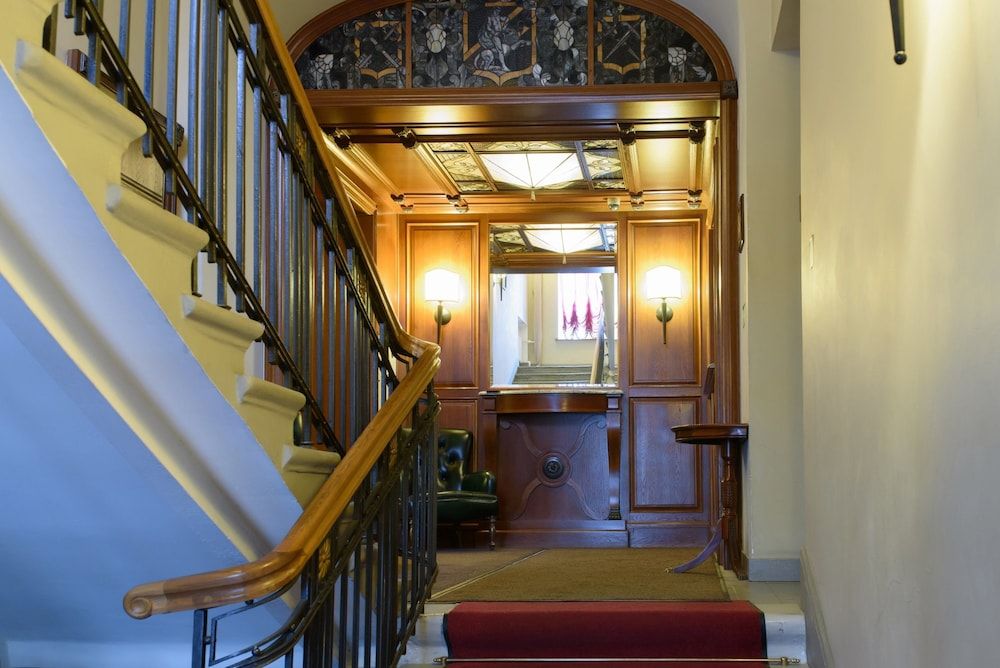 Lancaster Court Hotel 2