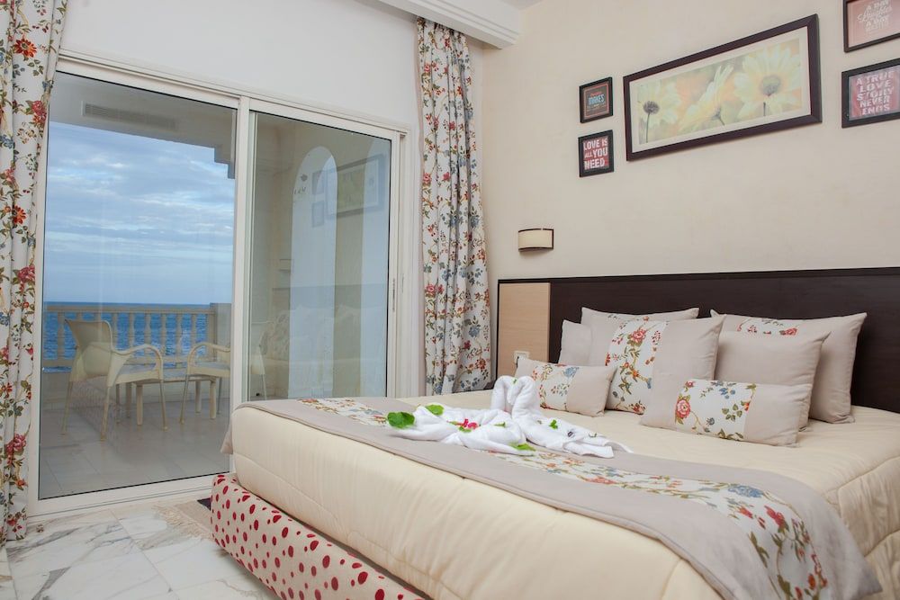 Hotel Ezzahra Dar Tunis 2