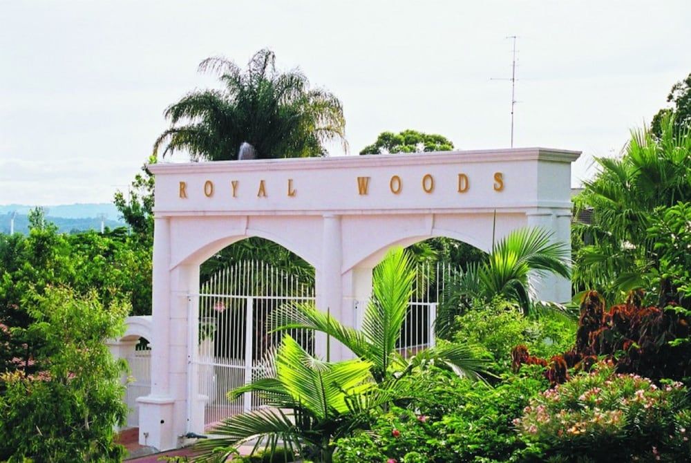 Royal Woods Resort 2