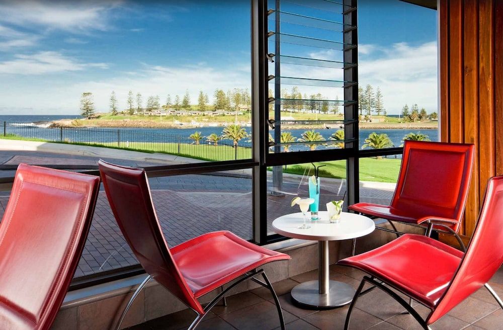 The Sebel Harbourside Kiama 2