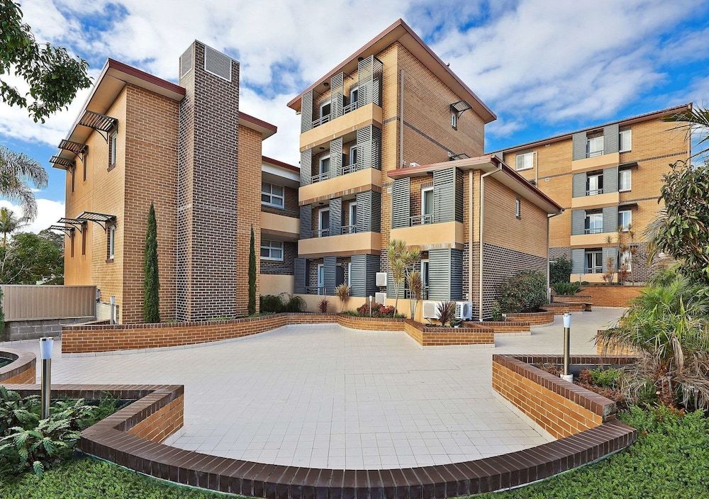 Comfort Inn & Suites Burwood 1