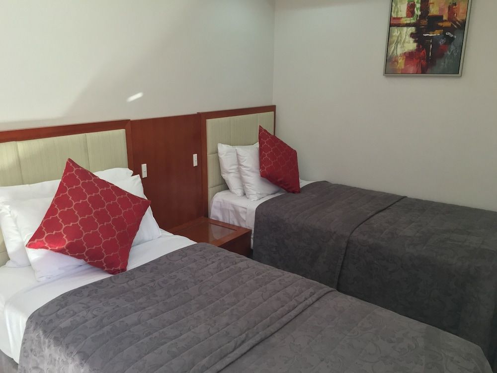 Comfort Inn & Suites Burwood 3
