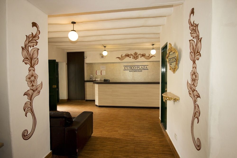 Cusco Plaza Nazarenas 3
