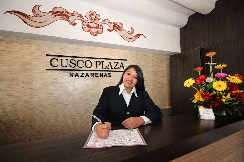 Cusco Plaza Nazarenas 2
