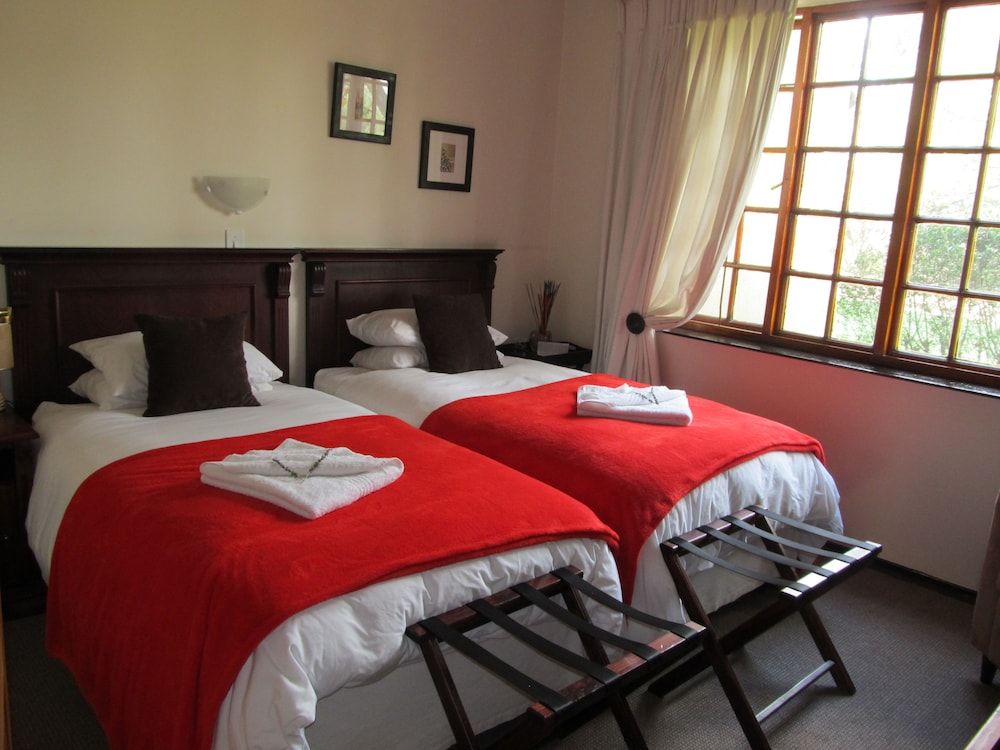 Outlook Lodge Lakefield 2