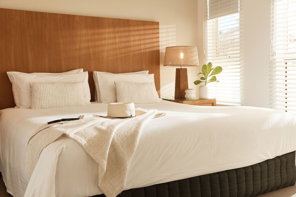 Sea Change Beachfront Apartments 3