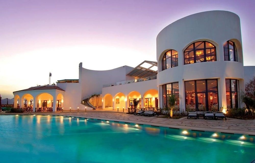 Reef Oasis Blue Bay Resort - All Inclusive 1