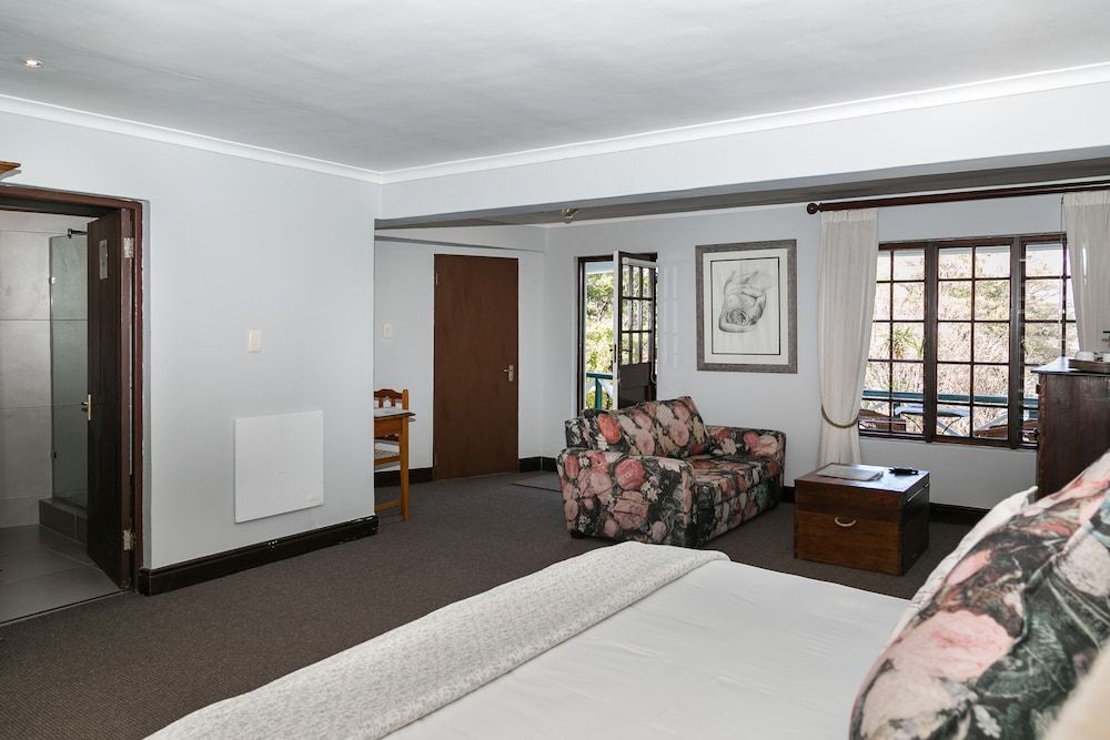 Hide Away Guest House