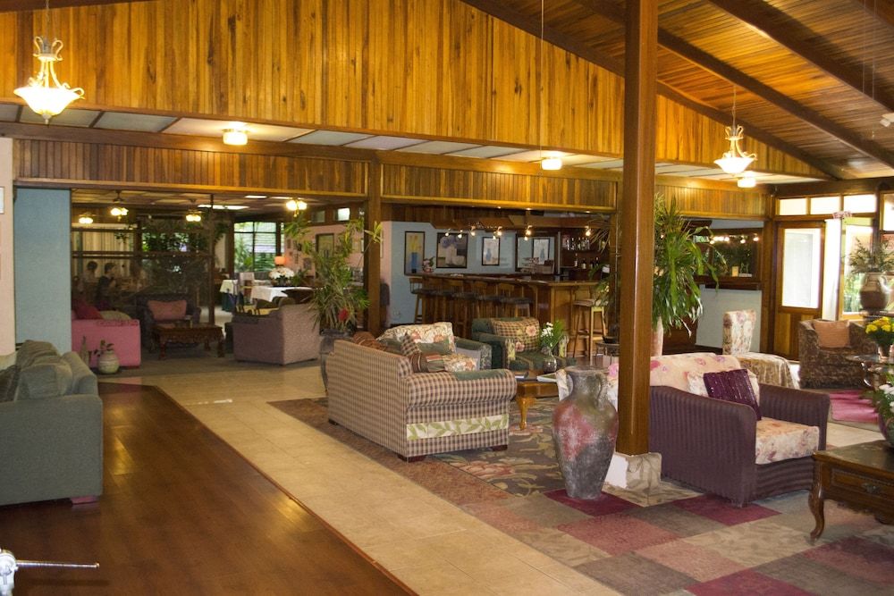 Lands in Love Hotel 3