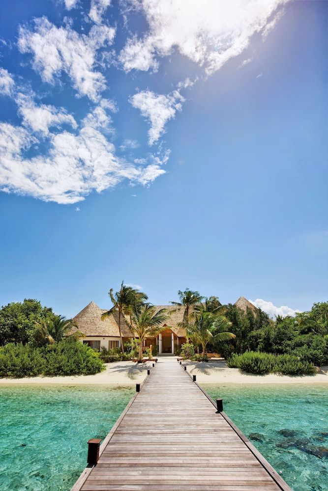Hideaway Beach Resort and Spa Dhonakulhi Maldives 3