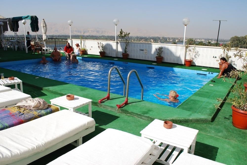 St. Joseph Hotel 2 estrellas en Luxor