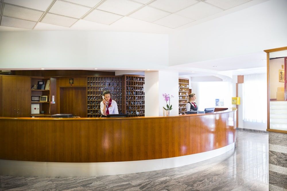 Sunny Baška Hotel by Valamar (ex Corinthia) 2