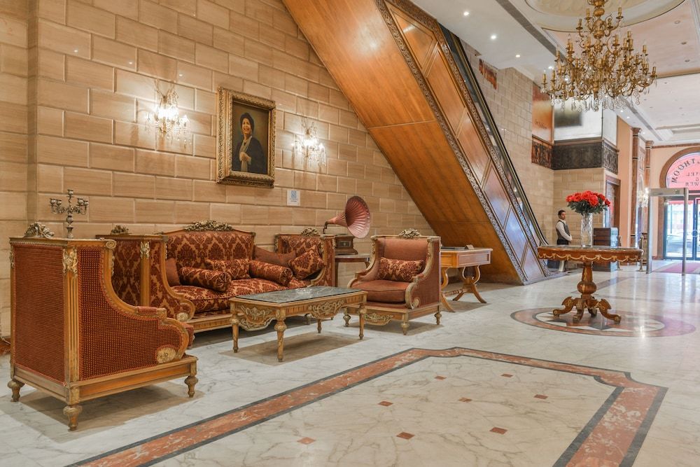 Om Kolthoom Hotel / Tower 2
