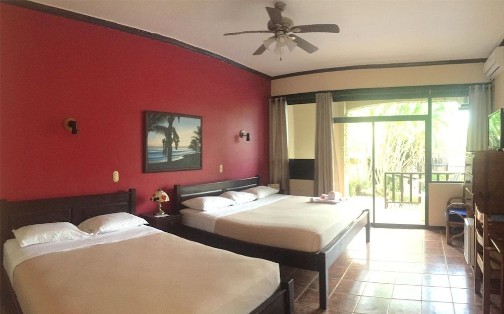 The Backyard Hotel 3