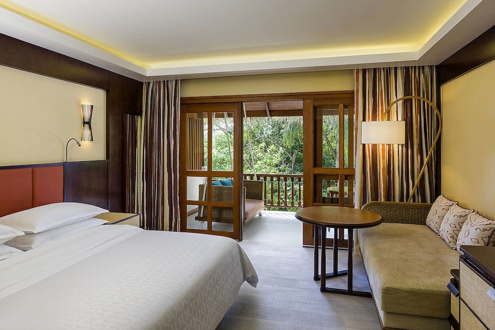 Sheraton Maldives Full Moon Resort & Spa 3