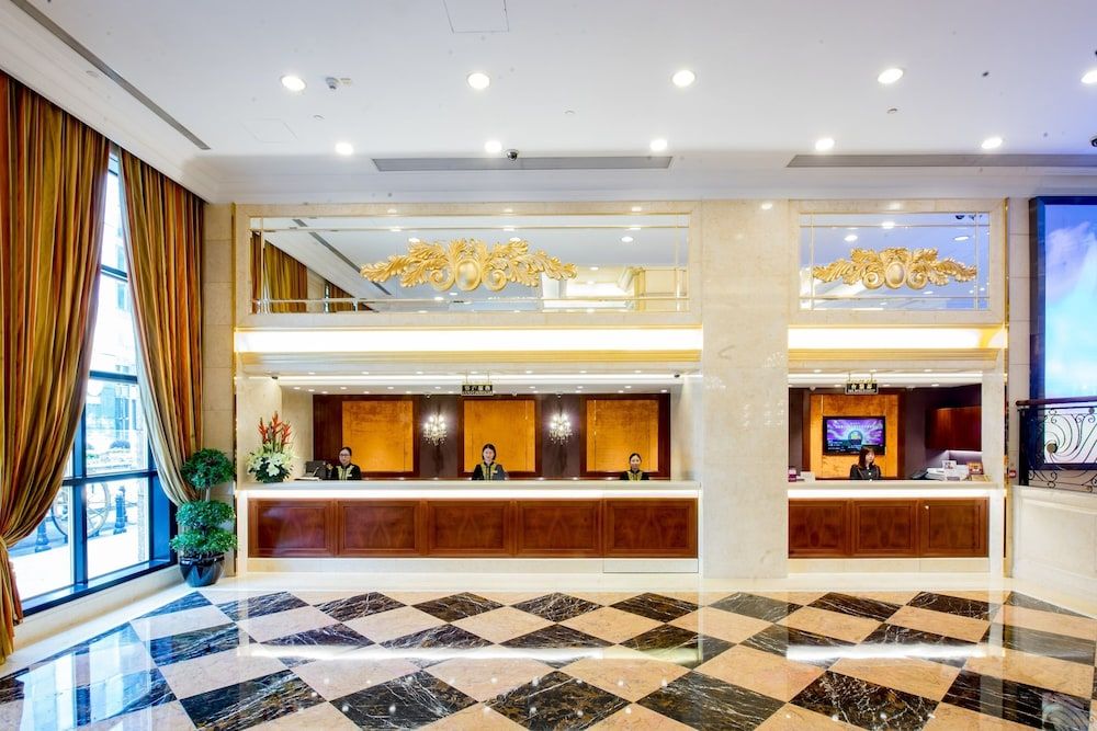 Grand Emperor Hotel 3