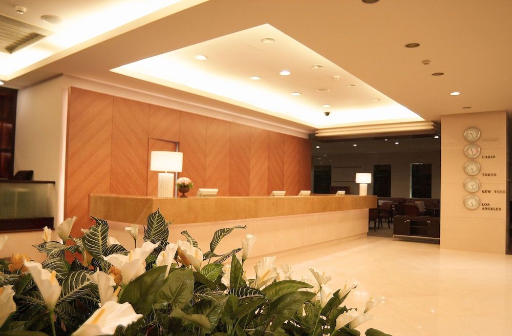 Lakeshore Hotel Metropolis I 3