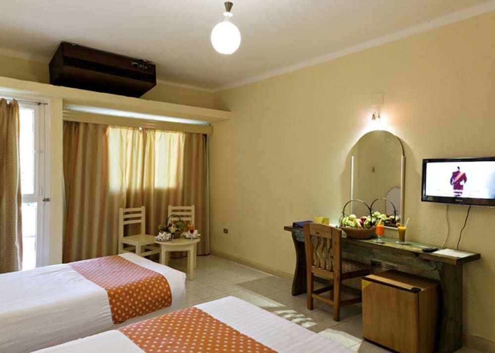 Empire Beach Resort 3 Empire Beach Resort 3