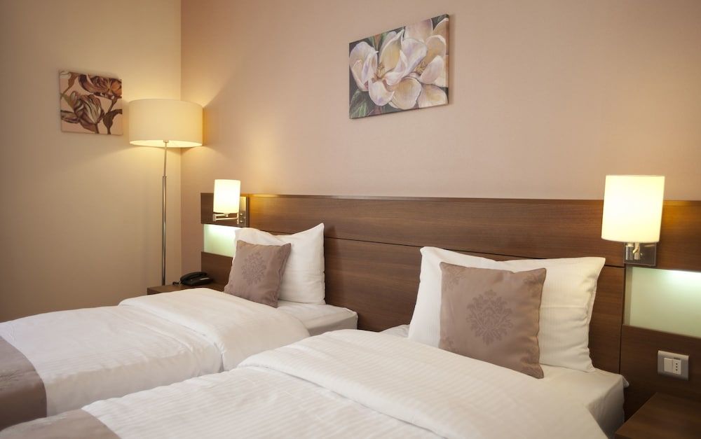 RIN Airport 4 estrelas em Otopeni