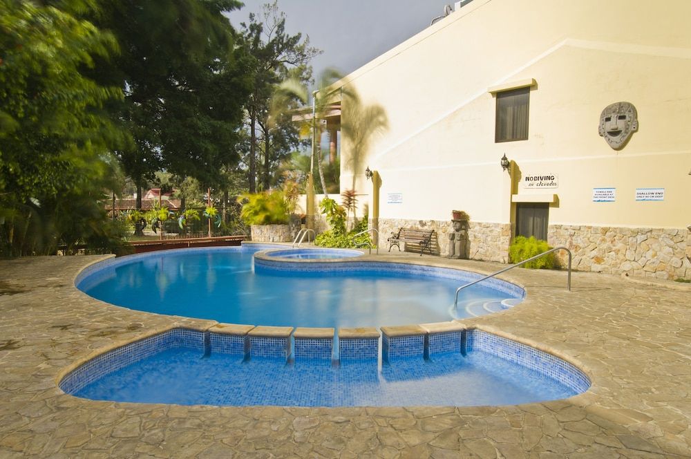 Adventure Inn 1