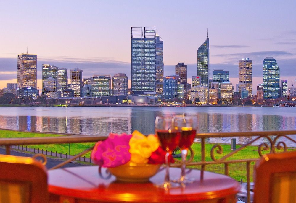 The Peninsula Riverside Serviced Apartments 1