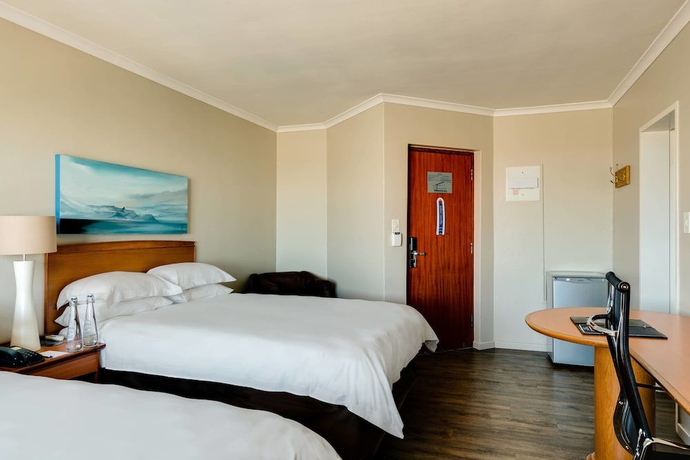 Protea Hotel by Marriott Cape Town Tyger Valley 2