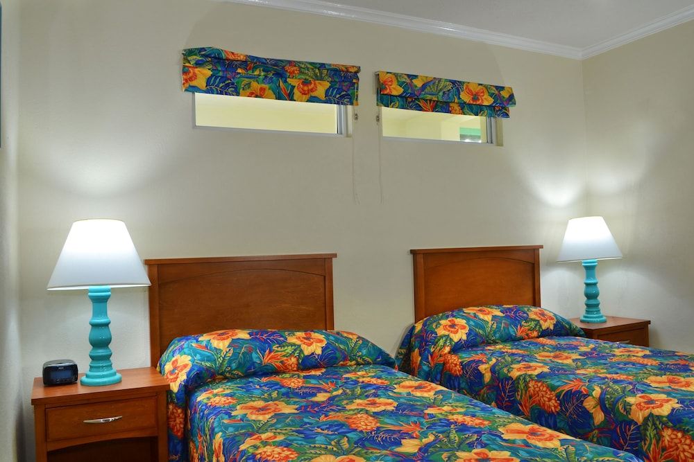 Coral Mist Beach Hotel 3